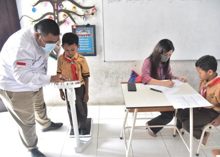 Foto ilustrasi pelaksanaan imunisasi di sekolah sebelum pandemi covid-19.