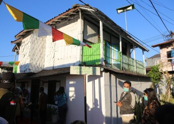 Kawasan Jalan Pandean IV Kelurahan Peneleh Kecamatan Genteng Surabaya. Di kawasan ini rumah lahir Bung Karno.