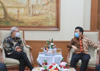 Wagub Jatim Emil Elestianto Dardak saat bersama Dubes RI untuk Kolumbia Priyo Iswanto.