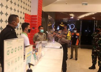 Foto dokumentasi saat pemberlakuan PPKM yang di antaranya mengatur tentang jam operasional tempat usaha.