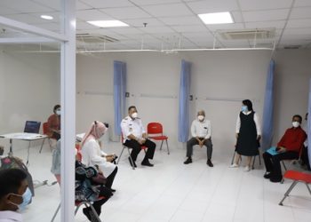 Plt wali Kota Surabaya Whisnu Sakti Buana bertemu dengan pihak Siloam Hospital Group sebagai pihak yang akan mengelola rumah sakit Covid-19 di Cito.