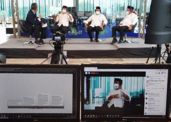 Pertemuan Wali Kota Surabaya Eri Cahyadi dengan Bupati Sidoarjo Ahmad Muhdlor Ali dan Bupati Gresik Fandi Akhmad Yani dalam dialog khusus Thre3 Mas Kada di Suara Surabaya (SS) Center.