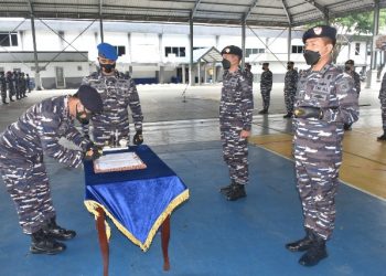 Pelaksanaan sertijab sepuluh jabatan strategis di Koarmada II yang dilaksanakan di Indoor Sport, Mako Koarmada II Surabaya.