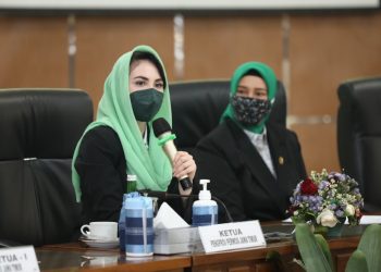 Ketua Persatuan Wanita Olahraga Seluruh Indonesia (Perwosi) Provinsi Jatim Arumi Bachsin.