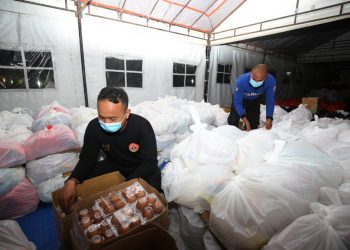 Pemkot Surabaya minggu ini akan mendistribusikan bantuan sosial yang diusulkan warga lewat aplikasi Usul Warga. Dari total jumlah 29.284 usulan bansos, 6.187 di antaranya telah diterima. Sedangkan 11.546 usulan ditolak dan 11.551 lainnya belum diverifikasi.