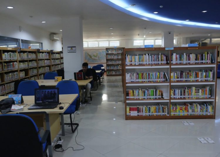 Perpustakaan di Kota Surabaya sebelum pandemi Covid-19.