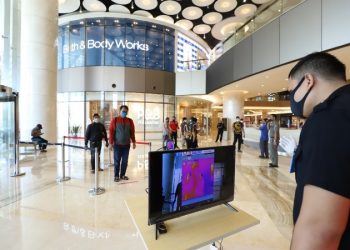 Ilustrasi suasana di salah satu mal di Surabaya. Berdasarkan Inmendagri 43 tahun 2021, anak berusia 12 tahun ke bawah sudah diperbolehkan memasuki pusat perbelanjaan/mal/pusat perdangangan..