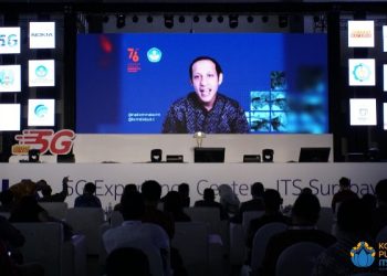 Mendikbud-Ristek RI Nadiem Anwar Makarim memberikan sambutan singkatnya secara daring dalam rangka mengapresiasi inovasi ITS 5G Experience Center.