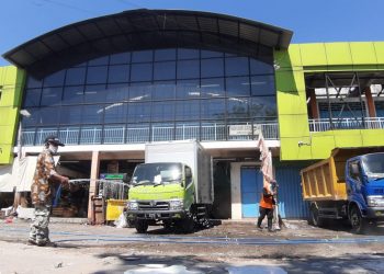 Kondisi Pasar Kembang usai kebakaran pada Agustus 2021 lalu. Pasar yang dikenal dengan pusat grosir jajanan Surabaya ini direncanakan direvitalisasi.