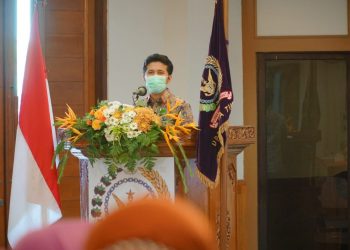 Wakil Gubernur Jatim Emil Elestianto Dardak saat menghadiri HUT PEPABRI ke-62 di Aula Kodam V Brawijaya..