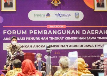 Wakil Gubernur Jatim Emil Elestianto Dardak saat membuka War Room Forum Pembangunan Daerah 2021 terkait Akselerasi Penurunan Tingkat Kemiskinan Jawa Timur "Menurunkan Angka Kemiskinan Agro di Jawa Timur"
