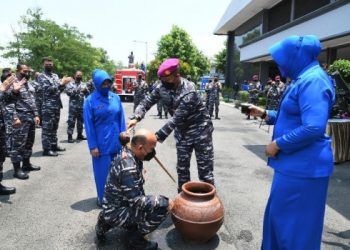 28 perwira di jajaran Akademi Angkatan Laut (AAL) mendapatkan anugerah dan kehormatan kenaikan pangkat satu tingkat lebih tinggi dari sebelumnya.