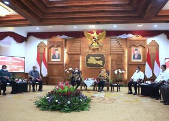 ungkap Gubernur Jawa Timur Khofifah Indar Parawansa saat menerima kunjungan kerja Kepala BNPT Kepala BNPT Komjen Boy Rafli Amar di gedung Negara Grahadi Surabaya.