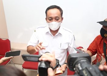 Kepala Bagian Administrasi Perekonomian dan Usaha Daerah, Agus Hebi Djuniantoro