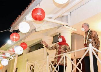 Gubernur Jawa Timur Khofifah Indar Parawansa menerima kunjungan Duta Besar (Dubes) Kerajaan Belanda untuk Indonesia, Lambert Grijns.