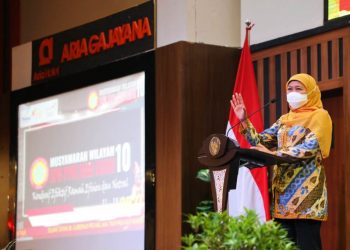 Gubernur Jatim Khofifah Indar Parawansa.