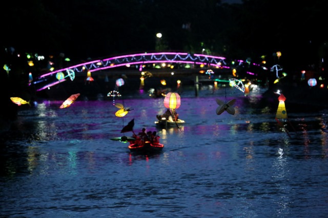 Salah satu destinasi wisata air di Kalimas. Ke depan, Pemkot Surabaya bersama Balai Besar Wilayah Sungai (BBWS) Brantas Jawa Timur bakal berkolaborasi menata Kalimas ini sebagai tempat wisata.