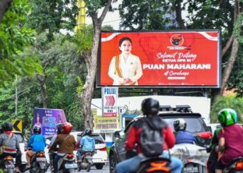 Reklame yang menyambut kedatangan Puan Maharani sudah banyak dipasang di beberapa titik di Surabaya.