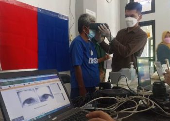 Pelaksanaan perekaman e-KTP oleh Pemkot Surabaya.