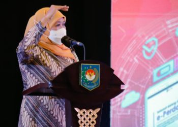 Gubernur Jawa Timur Khofifah Indar Parawansa