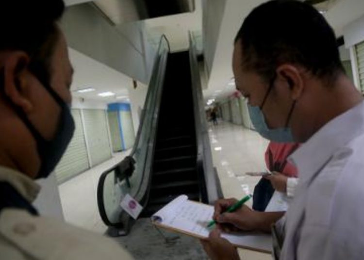 Pengecekan fasilitas di Pasar Turi Baru oleh tim Pemkot Surabaya jelang dibuka pada 22 Maret 2022 mendatang.