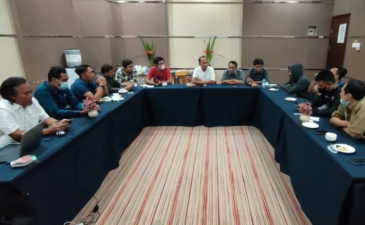 Siwo PWI Jatim melaksanakan rapat kerja untuk persiapan Jatim sebagai tuan rumah Porwanas 2022.