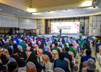 Suasana launching program Surabaya Mengajar yang dilaksanakan di Convention Hall Jalan Arief Rahman Hakim, Surabaya.