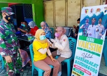 Serbuan vaksinasi di Pasar Desa Kapas, Kecamatan Kapas, Pasar Desa Sumberrejo Kecamatan Sumberrejo.