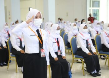 Para Calon Pegawai Negeri Sipil (CPNS) Golongan III angkatan 16 dan 17 tahun 2022 yang mengikuti pelatihan dasar di aula kampus Stesia Surabaya.