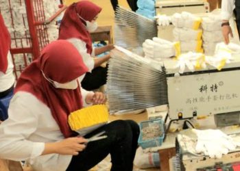 Ilustrasi foto pekerja. Kemenaker RI telah mengeluarkan SE nomor M/1/HK.04/IV/2022 tentang Pelaksanaan Pemberian Tunjangan Hari Raya (THR) Keagamaan Tahun 2022 bagi Pekerja/Buruh di Perusahaan.