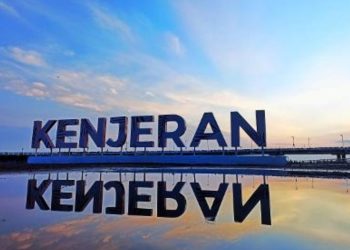 Meski libur Lebaran, Taman Hiburan Pantai (THP) Kenjeran tetap dibuka.