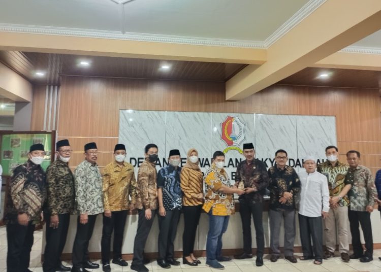 Foto bersama kunjungan kerja DPRD Jombang ke DPRD Bojonegoro.