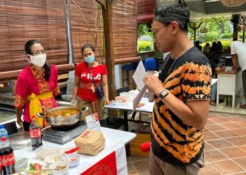 Melalui kegiatan edukasi, pelatihan kewirausahaan, serta pendampingan bisnis dan peningkatan kapasitas produksi, Coca-Cola Europacific Partners (CCEP) Indonesia mendukung pengembangan UMKM.