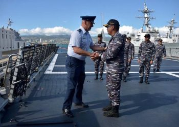 Penyambutan KRI I Gusti Ngurah Rai (KRI GNR)-332 setelag tiba di Dermaga Joint Pearl Harbour Hickam (JBPHH) Hawaii, Amerika Serikat.