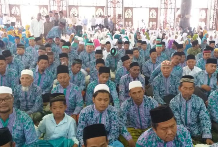 Dokumentasi pelepasan calon jamaah haji di salah satu kabupaten/kota sebelum menuju Asrama Haji. (foto: Kemenag Jatim)