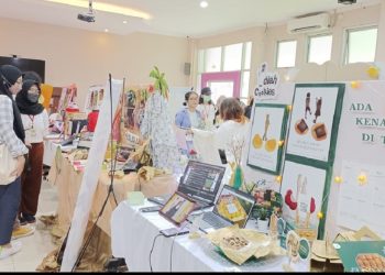 Salah satu karya yang dipamerkan dalam di gedung Departemen DKV ITS.