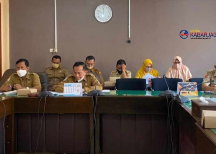 Suasana rapat kerja Dinas Pendidikan (Dispendik) Kabupaten Bojonegoro di Komisi C DPRD Bojonegoro.