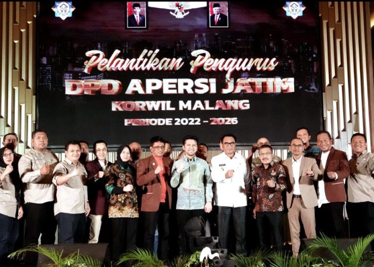 Wakil Gubernur Jatim Emil Elestianto Dardak bersama pengurus DPD Apersi Jatim Korwil Malang Periode 2022-2026.