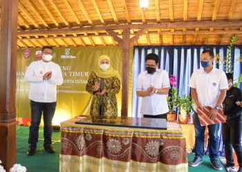 Menteri Desa PDTT Abdul Halim Iskandar  dalam Rembug Bareng Insan Anggrek Jawa Timur dan Peresmian Taman Arjuno yang digelar di Taman Arjuna Desa Kreweh Kecamatan Singosari Kabupaten Malang.
