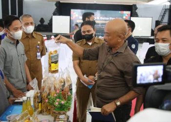 Kegiatan workshop dan gelar produk pelaku ekonomi kreatif subsektor kuliner untuk menunjang destinasi wisata dalam bingkai kearifan lokal di gedung Serba Guna Bojonegoro.