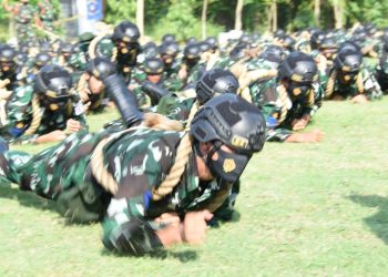 Pendidikan Pertama Tamtama (Dikmata) TNI AL Angkatan ke-42 Gelombang 1 TA 2022 yang dilaksanakan di Pusat Latihan Pendididikan Dasar Militer (Puslatdiksarmil) di Juanda, Sidoarjo.