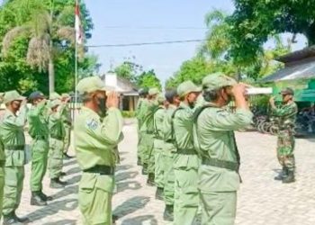 Pembinaan Ketahanan Wilayah (Bintahwil) dan Wawasan Kebangsaan (Wasbang) kepada anggota Satuan Perlindungan Masyarakat (Satlinmas) Kecamatan Bubulan, Bojonegoro.