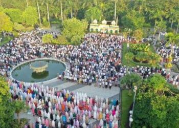 Foto dokumentasi pelaksanaan salat Idul Fitri di Taman Surya tahun ini.