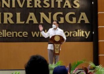 Wali Kota Surabaya Eri Cahyadi dalam pelepasan mahasiswa peserta Kuliah Kerja Nyata (KKN) Belajar Bersama Masyarakat (BBM) ke-66 Universitas Airlangga (Unair).