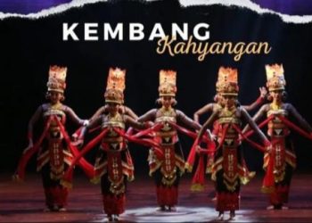 Tari Kembang Kahyangan meraih penghargaan sebagai penyaji unggulan dan penata iringan musik terbaik pada Festival Karya Tari Jawa Timur 2022 di gedung pertunjukan Cak Durasim Surabaya.