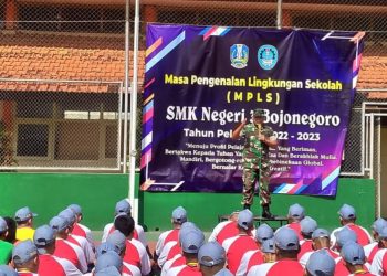 Kegiatan Masa Pengenalan Lingkungan Sekolah (MPLS) tahun ajaran 2022/2023 di SMKN 3 Bojonegoro dengan materi wawasan kebangsaan.