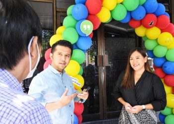 Wakil Gubernur Jawa Timur Emil Elestianto Dardak membuka Google I/O Extended Surabaya Google Developer Group (GDG) di Institut Sains dan Teknologi Terpadu Surabaya.