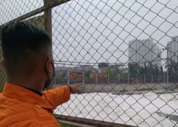 Foto ilustrasi: salah satu sungai di Surabaya yang berbusa beberapa hari lalu.