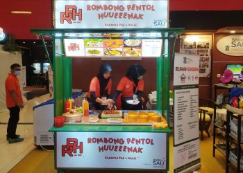 Rombong Pentol Huenak yang diluncurkan bersamaan dengan event Surabaya Great Expo 2022 di Grand City, Surabaya.