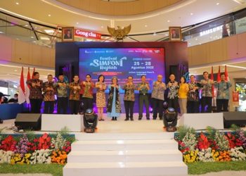 Hal ini disampaikannya pada acara Foto bersama dalam pembukaan Simfoni Rupiah sekaligus Launching Pasar dan Pusat Perbelanjaan S.I.AP QRIS di Atrium Tunjungan Plaza 6, Surabaya.